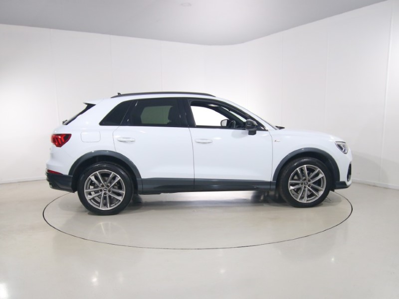 2021 (71) AUDI Q3 45 TFSI e Black Edition 5dr S Tronic 5800280