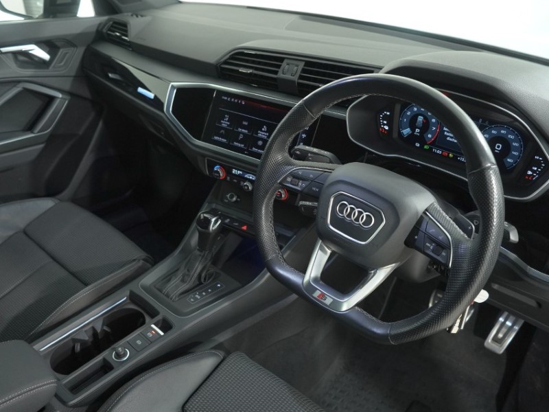 2021 (71) AUDI Q3 45 TFSI e Black Edition 5dr S Tronic 5800244