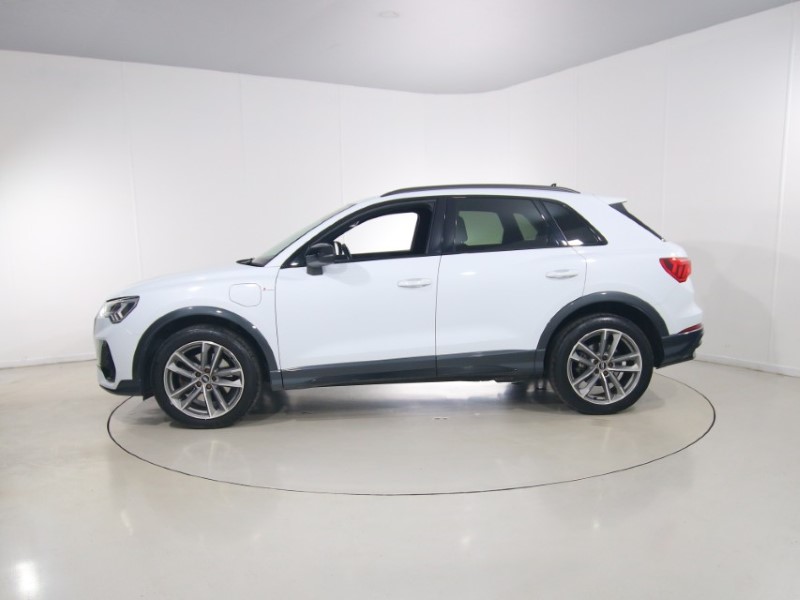 2021 (71) AUDI Q3 45 TFSI e Black Edition 5dr S Tronic 5800276