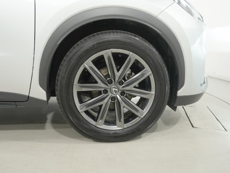 2025 (25) LEXUS LBX 1.5 Premium Plus 5dr E-CVT 5809792