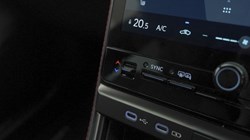 2025 (25) LEXUS LBX 1.5 Premium Plus 5dr E-CVT 5809810