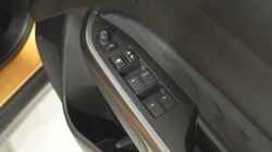 2025 (75) SUZUKI VITARA 1.4 Boosterjet MHEV 109 Ultra 5dr Auto 5806263
