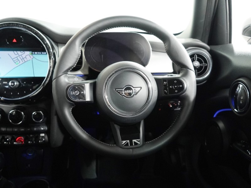 2021 (21) MINI HATCHBACK 2.0 Cooper S Exclusive 5dr 5836491