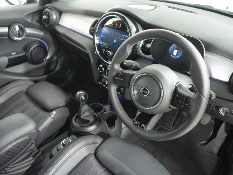 2021 (21) MINI HATCHBACK 2.0 Cooper S Exclusive 5dr 5836502