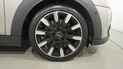 2021 (21) MINI HATCHBACK 2.0 Cooper S Exclusive 5dr 5836496