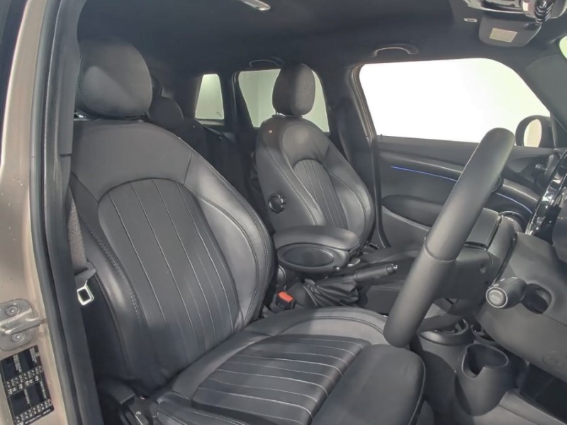 2021 (21) MINI HATCHBACK 2.0 Cooper S Exclusive 5dr 5836891