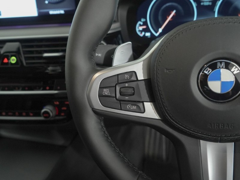 2019 (69) BMW 5 SERIES 520i M Sport 4dr Auto 5833126