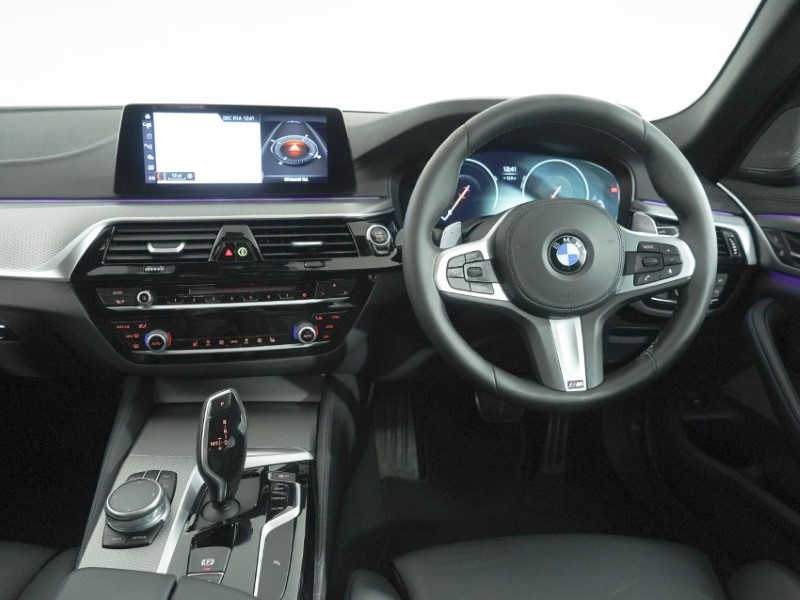 2019 (69) BMW 5 SERIES 520i M Sport 4dr Auto 5833108