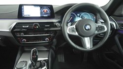 2019 (69) BMW 5 SERIES 520i M Sport 4dr Auto 5833108