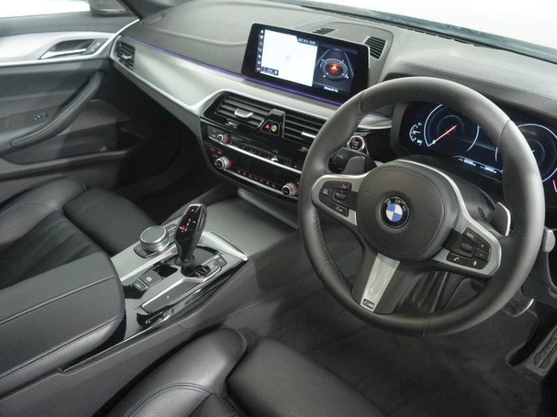 2019 (69) BMW 5 SERIES 520i M Sport 4dr Auto 5833122
