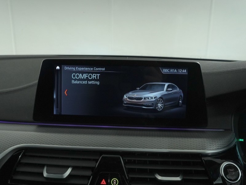 2019 (69) BMW 5 SERIES 520i M Sport 4dr Auto 5833135