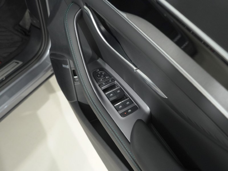 2025 (75) BYD SEAL U 1.5 DM-i Comfort 5dr Auto 5842048