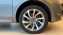 2020 (70) LAND ROVER DISCOVERY SPORT 2.0 P200 R-Dynamic SE 5dr Auto 5009575