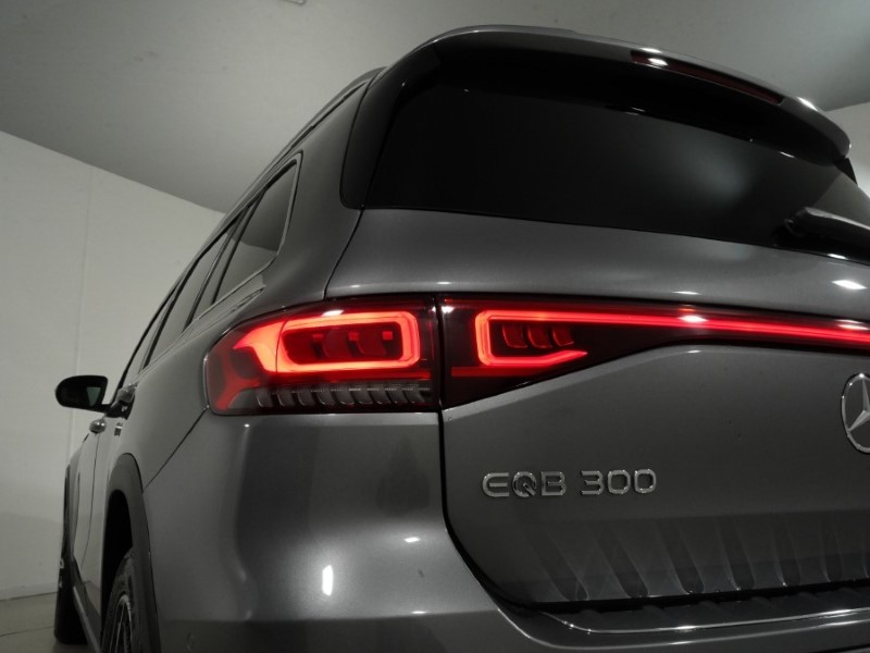 2023 (23) MERCEDES-BENZ EQB 300 4M 168kW AMG Line Premium 66.5kWh 5dr Auto 5935259