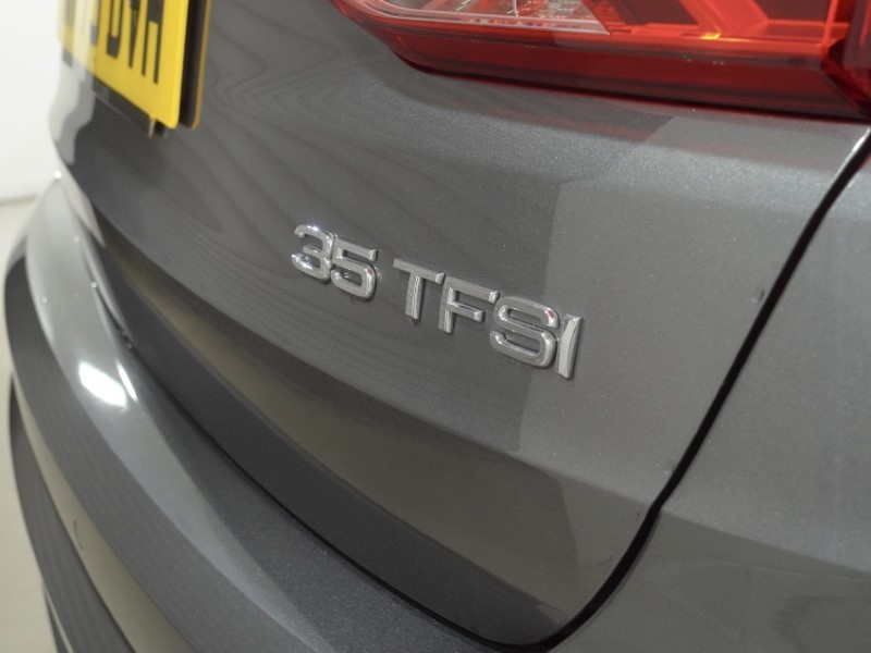 2023 (73) AUDI Q3 35 TFSI S Line 5dr S Tronic 5967785