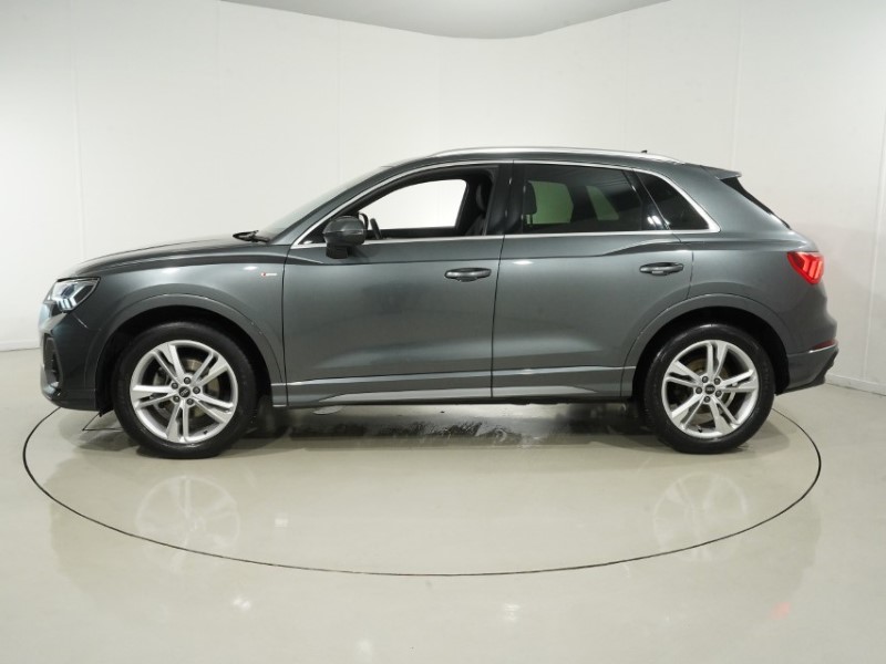 2023 (73) AUDI Q3 35 TFSI S Line 5dr S Tronic 5967777