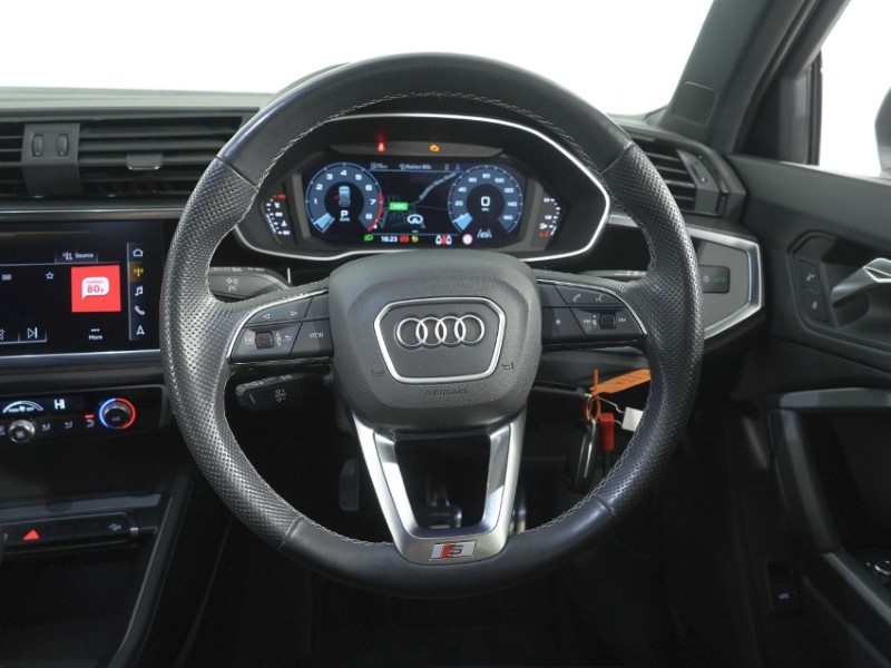 2023 (73) AUDI Q3 35 TFSI S Line 5dr S Tronic 5967795