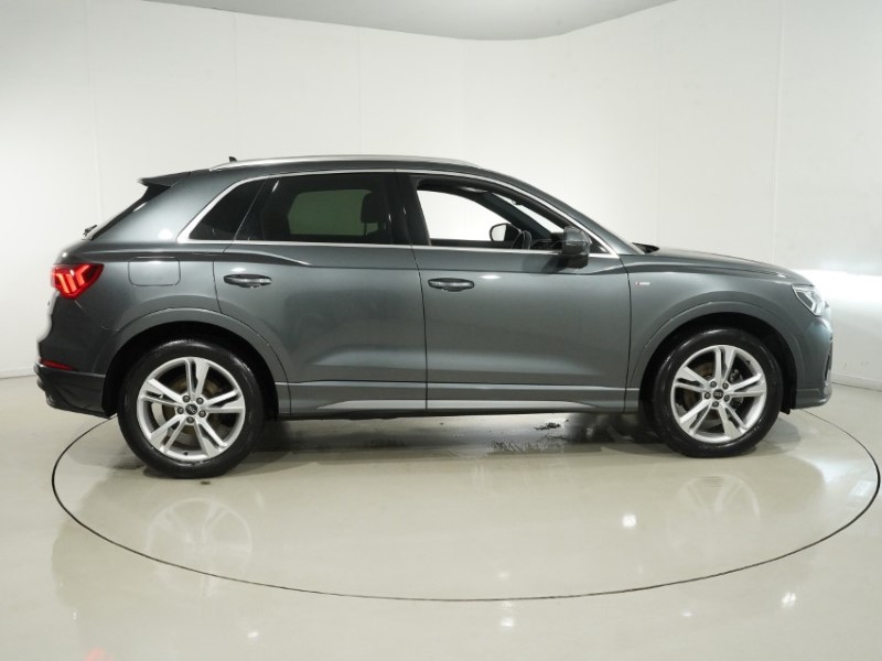 2023 (73) AUDI Q3 35 TFSI S Line 5dr S Tronic 5967781
