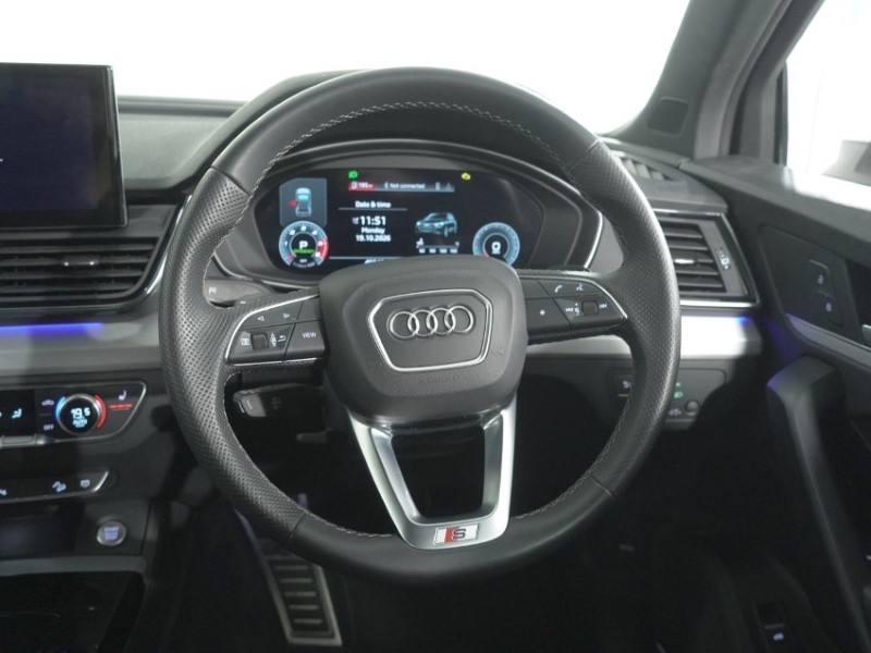 2021 (21) AUDI Q5 40 TDI Quattro S Line 5dr S Tronic 5953854