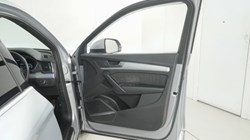 2021 (21) AUDI Q5 40 TDI Quattro S Line 5dr S Tronic 5953863