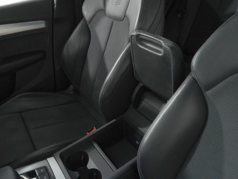 2021 (21) AUDI Q5 40 TDI Quattro S Line 5dr S Tronic 5953846