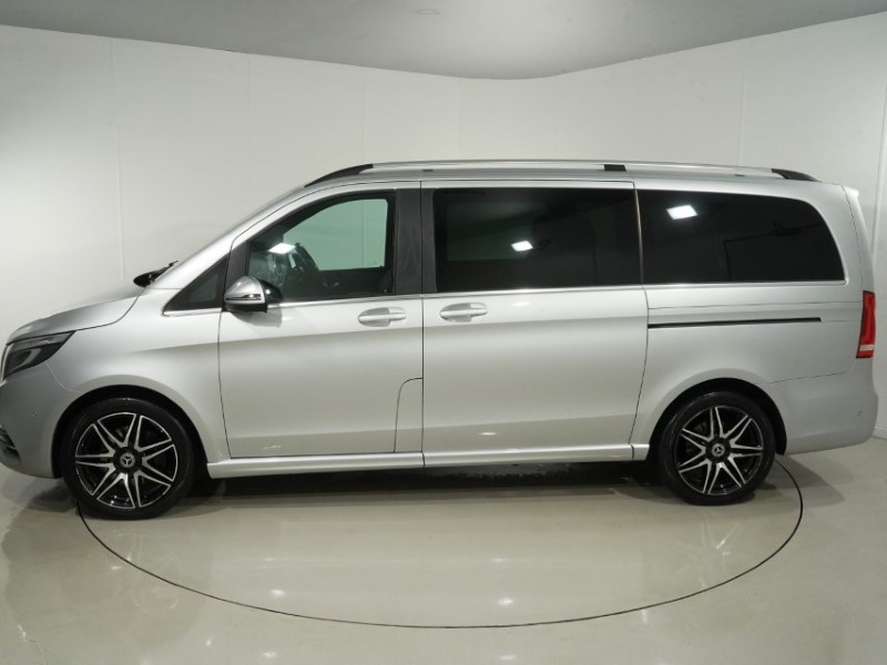 2018 (68) MERCEDES-BENZ V CLASS V250 d AMG Line 5dr Auto [Long] 5967582