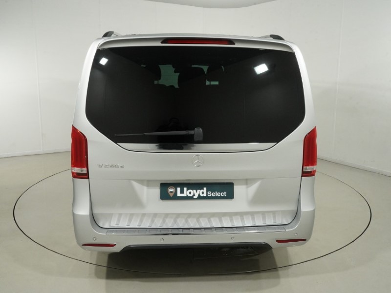 2018 (68) MERCEDES-BENZ V CLASS V250 d AMG Line 5dr Auto [Long] 5967584
