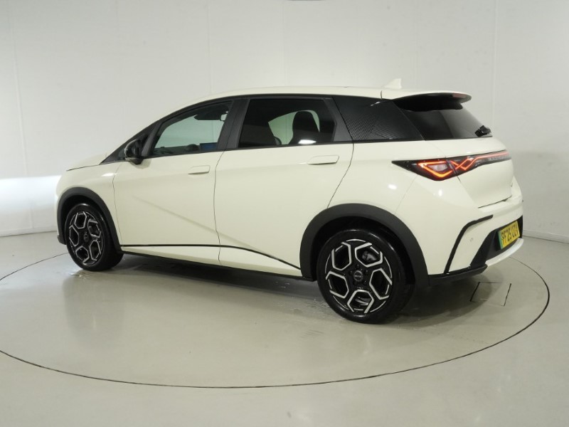 2025 (25) BYD DOLPHIN 150kW Design 60.4kWh 5dr Auto – Video 1 of 1