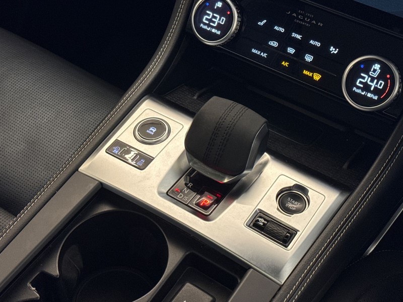 2024 (74) JAGUAR F-PACE 3.0 D300 R-Dynamic HSE Black 90th Anniv 5dr Auto 5009692