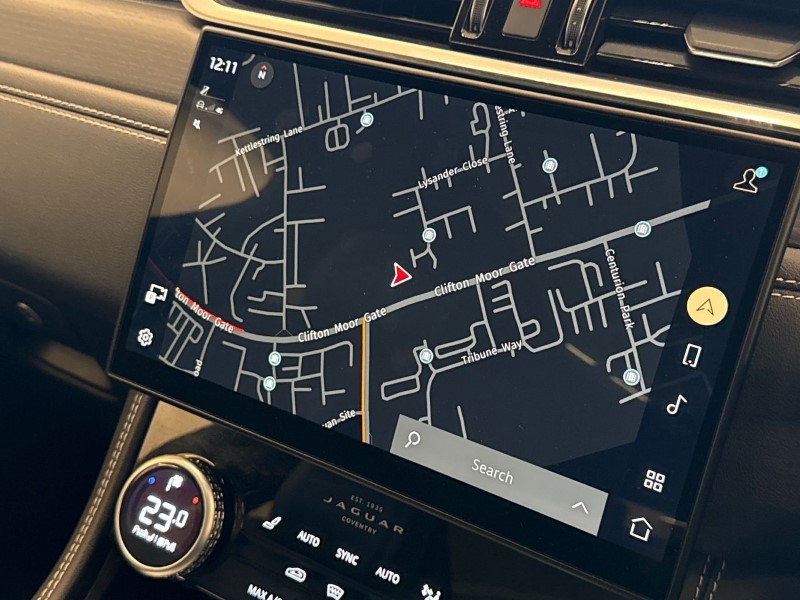 2024 (74) JAGUAR F-PACE 3.0 D300 R-Dynamic HSE Black 90th Anniv 5dr Auto 5009690