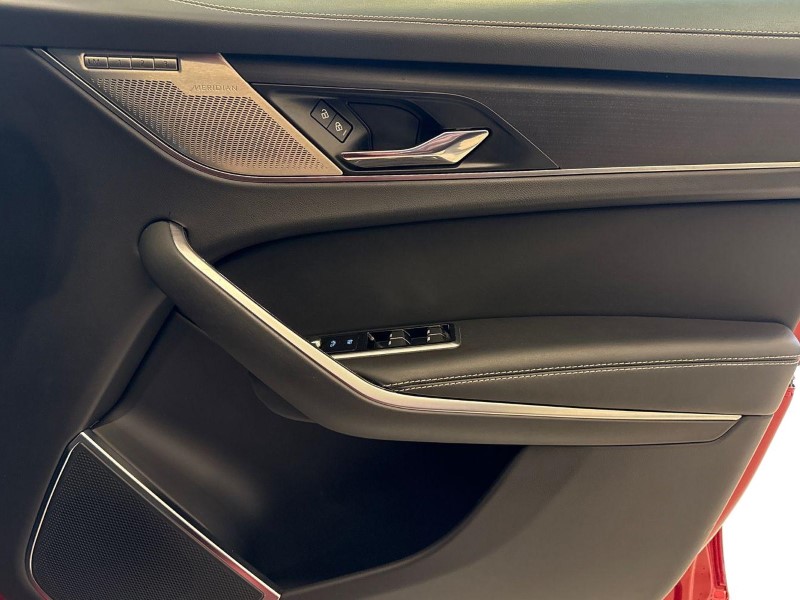 2024 (74) JAGUAR F-PACE 3.0 D300 R-Dynamic HSE Black 90th Anniv 5dr Auto 5009701