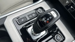 2023 (23) JAGUAR XE 2.0 D200 R-Dynamic Black 4dr Auto 5000408