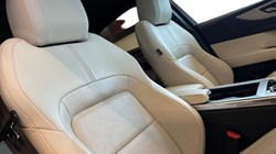 2023 (23) JAGUAR XE 2.0 D200 R-Dynamic Black 4dr Auto 5000421