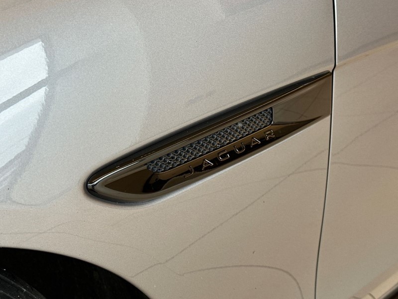 2023 (23) JAGUAR XE 2.0 D200 R-Dynamic Black 4dr Auto 5000415