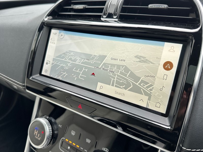 2023 (23) JAGUAR XE 2.0 D200 R-Dynamic Black 4dr Auto 5000406