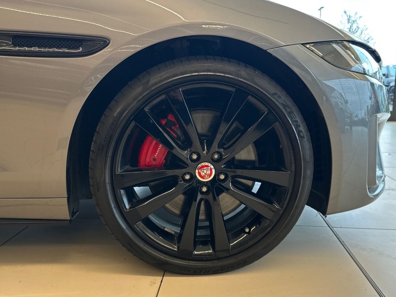 2023 (23) JAGUAR XE 2.0 D200 R-Dynamic Black 4dr Auto 5000403