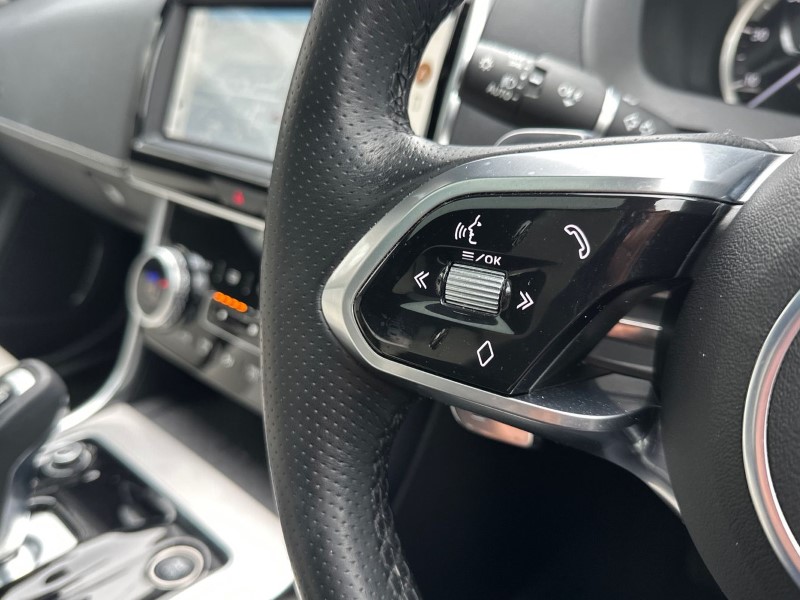 2023 (23) JAGUAR XE 2.0 D200 R-Dynamic Black 4dr Auto 5000423