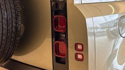 2024 (24) LAND ROVER DEFENDER 3.0 D250 X-Dynamic HSE 90 3dr Auto 5021548