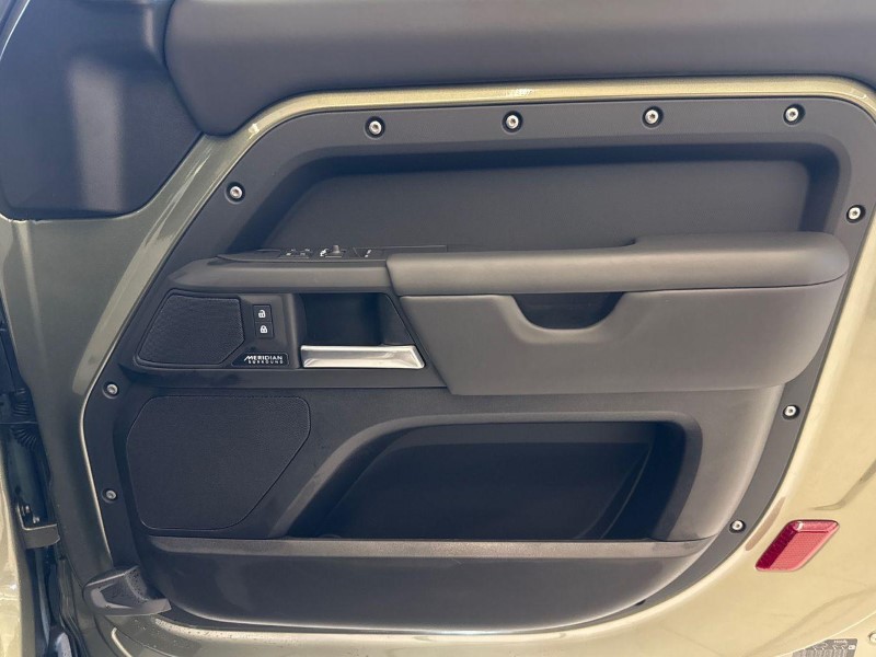 2024 (24) LAND ROVER DEFENDER 3.0 D250 X-Dynamic HSE 90 3dr Auto 5021526