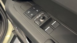 2024 (24) LAND ROVER DEFENDER 3.0 D250 X-Dynamic HSE 90 3dr Auto 5021527