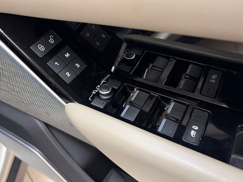 2019 (19) LAND ROVER RANGE ROVER VELAR 3.0 D300 R-Dynamic HSE 5dr Auto 5011987