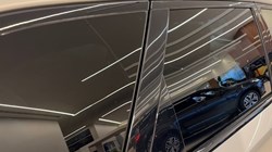 2019 (19) LAND ROVER RANGE ROVER VELAR 3.0 D300 R-Dynamic HSE 5dr Auto 5012018