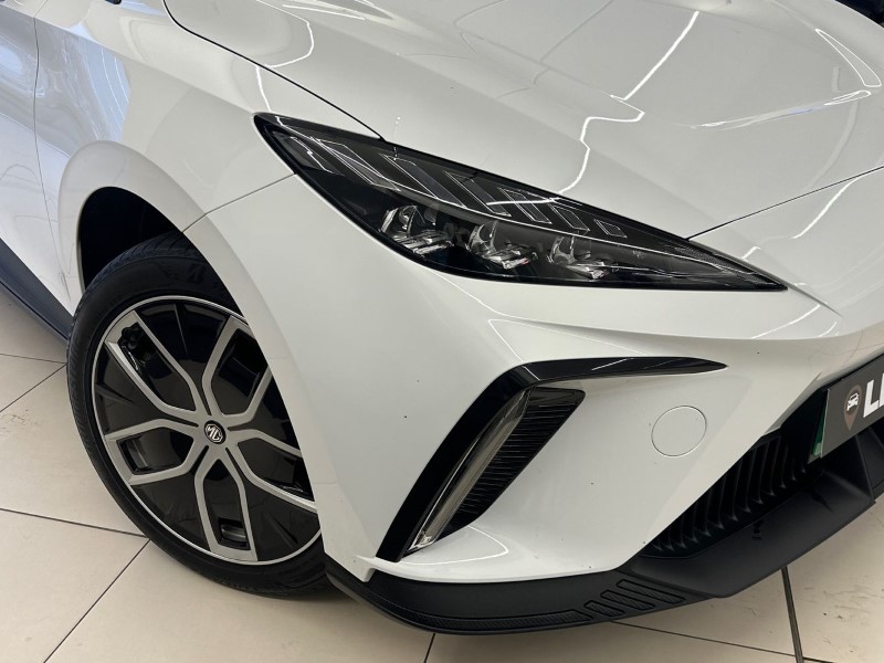 2024 (74) MG MOTOR UK MG4 180kW Trophy EV Extended Range 77kWh 5dr Auto 4992604