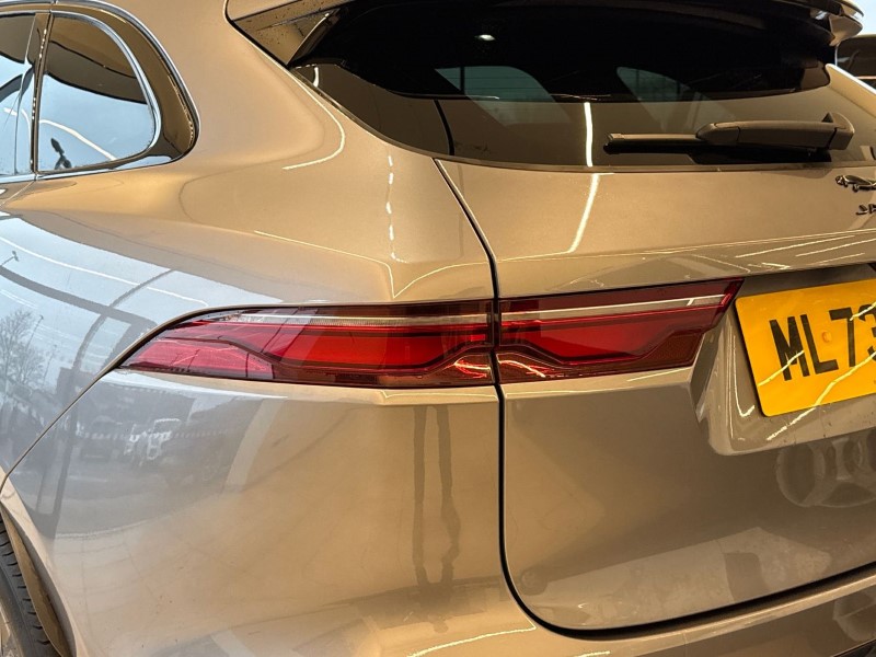 2023 (73) JAGUAR F-PACE 3.0 D300 R-Dynamic SE Black 5dr Auto AWD 5004066