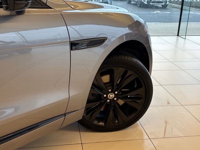 2023 (73) JAGUAR F-PACE 3.0 D300 R-Dynamic SE Black 5dr Auto AWD 5004097