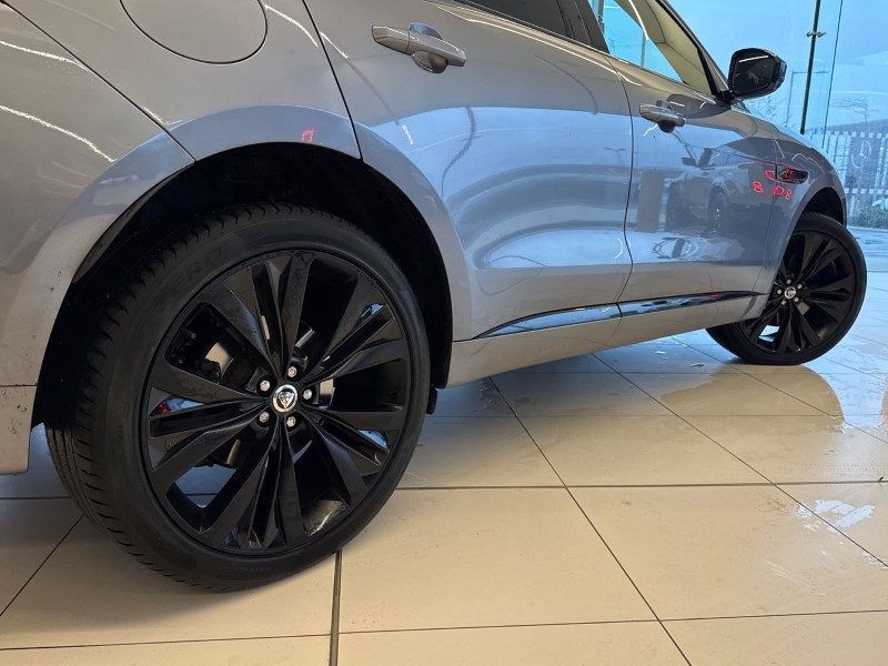 2023 (73) JAGUAR F-PACE 3.0 D300 R-Dynamic SE Black 5dr Auto AWD 5004096