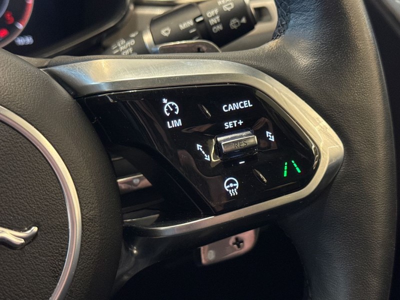 2023 (73) JAGUAR F-PACE 3.0 D300 R-Dynamic SE Black 5dr Auto AWD 5004076