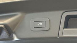 2024 (74) LAND ROVER RANGE ROVER VELAR 2.0 D200 MHEV Dynamic SE 5dr Auto 5134197