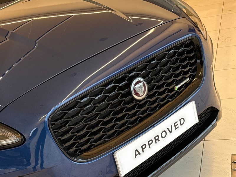 2023 (23) JAGUAR E-PACE 2.0 D200 R-Dynamic Black 5dr Auto 5009829