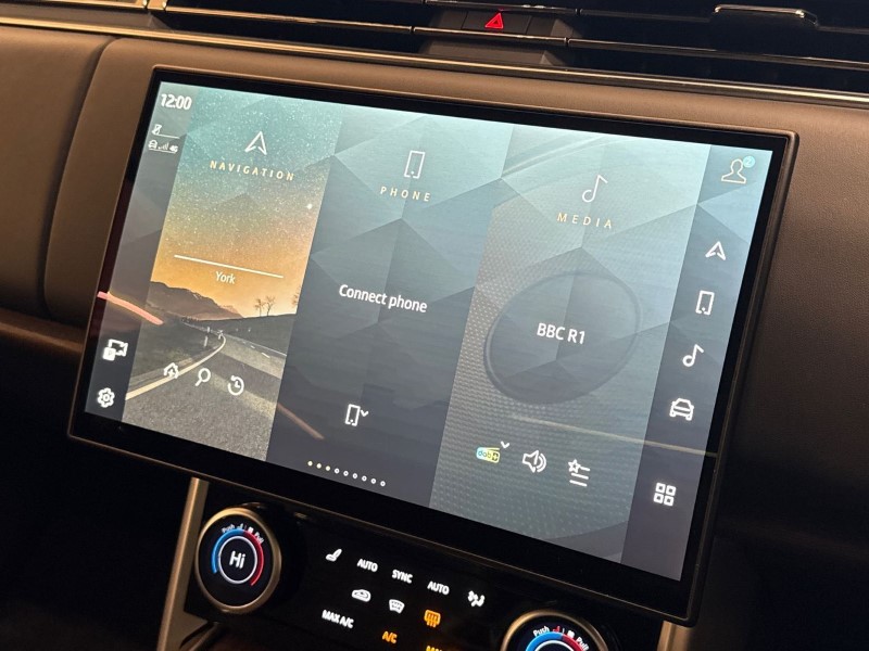 2026 (75) LAND ROVER RANGE ROVER 3.0 P440e SE 4dr Auto 5028969